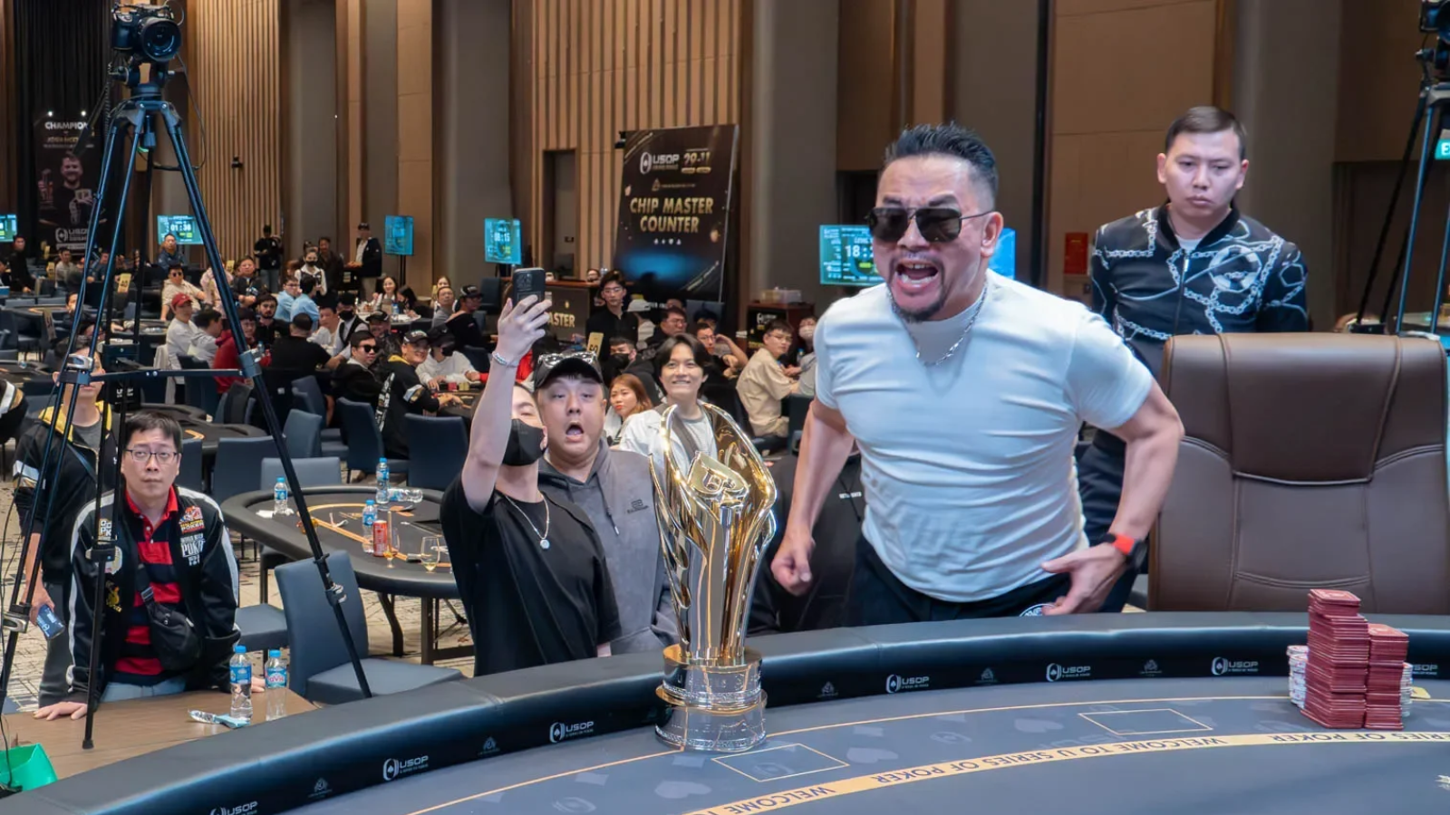 Đấu Trường USOP Vietnam 2026: Main Event Khởi Tranh Cùng GTD Kỷ Lục VND 30B 5 Đương kim vô địch Hun Tae Choi, người đã xuất sắc vượt qua gần hai ngàn đấu thủ để đăng quang tại kỳ USOP Main Event trước đó.