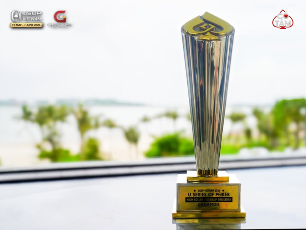 Cận cảnh chiếc cúp mạ vàng danh giá của sự kiện High Roller: Warm Up Single Day tại USOP Hạ Long 2026.
