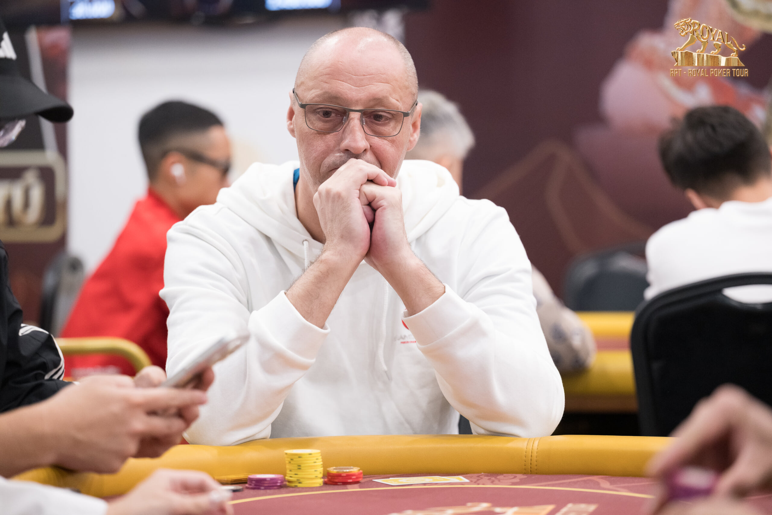 Tâm lý học Poker: Sự Thật Về Variance, Tại sao người giỏi vẫn thua dài? 1