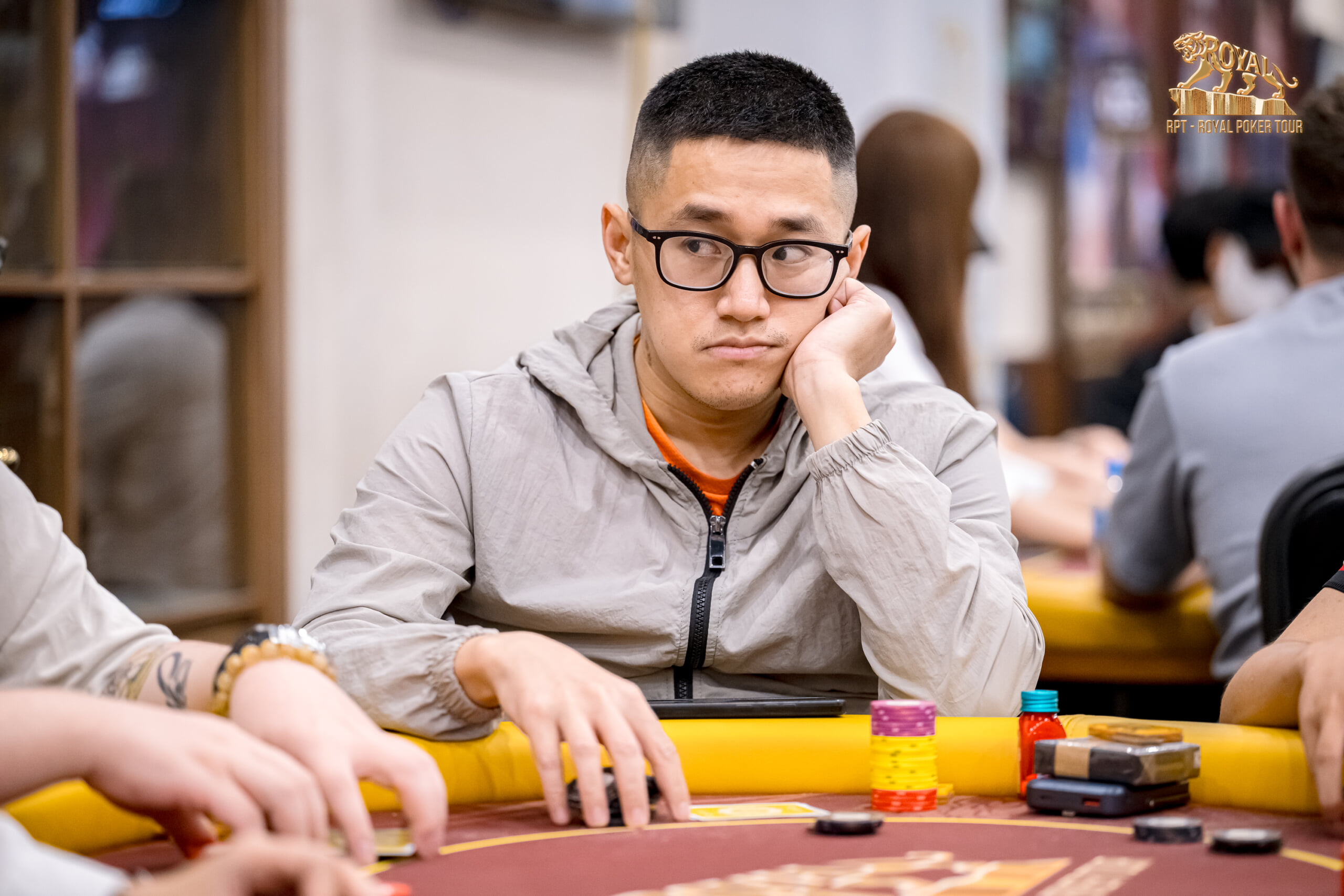 Tâm lý học Poker: 5 Cách Reset Tâm Lý Sau Bad Beat 2 Tâm lý học Poker: 5 Cách Reset Tâm Lý Sau Bad Beat 1