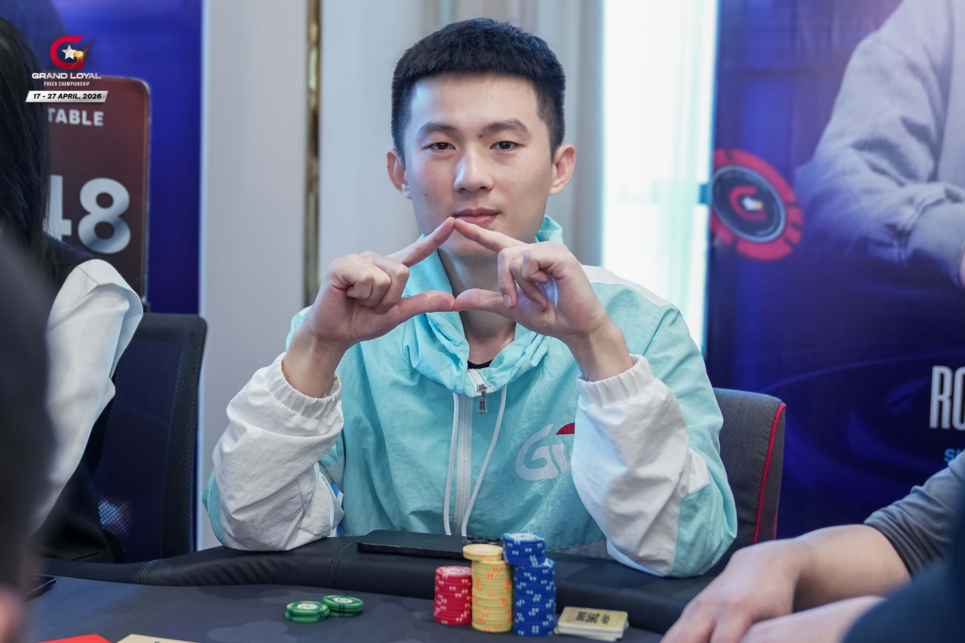 Live Reporting: 138 người chơi lọt vào Day 2 – Mini Main Event – Grand Loyal Poker Championship 4