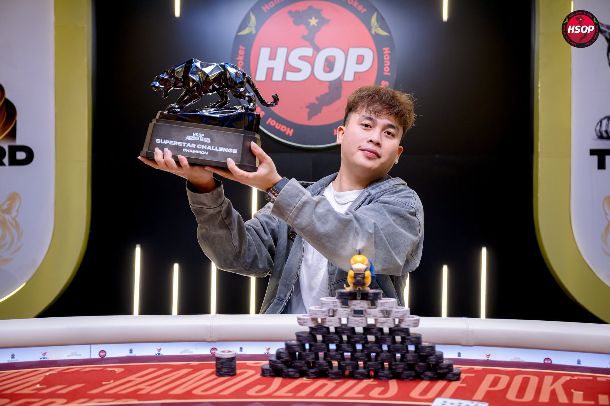Báo đen đã có chủ! Nhà vô địch SuperStar Challenge gọi tên Hà Văn Dương
