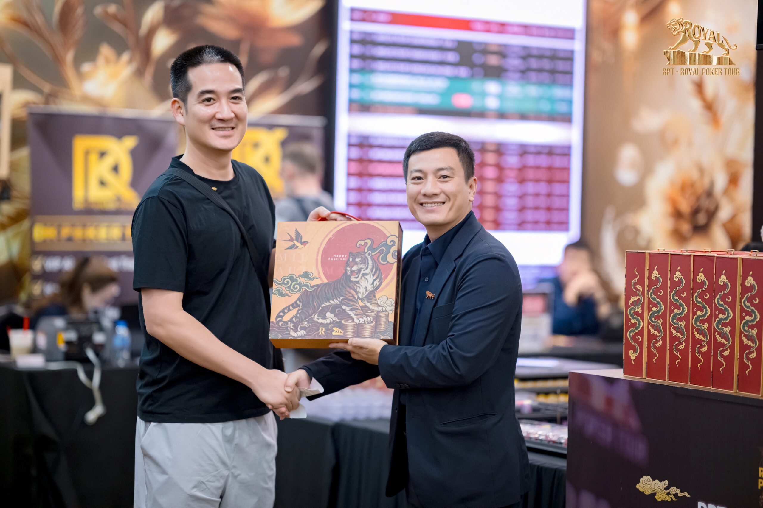 Những mùa trăng qua đi, tình tri kỷ ở lại 3