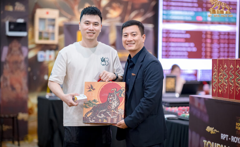 Những mùa trăng qua đi, tình tri kỷ ở lại